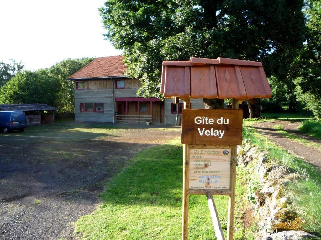 Pensión Le Du Velay Bains